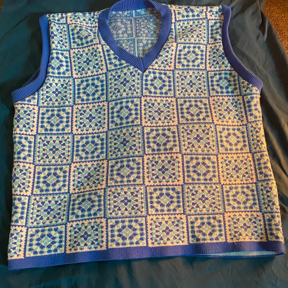 Sweater - Picture 5 of 5